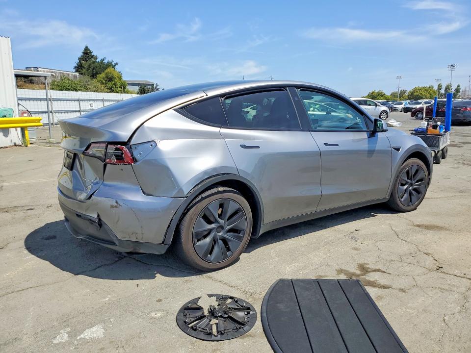 Photo 3 from auction – 2025 TESLA MODEL Y with VIN 7SAYGDEE0SF281167