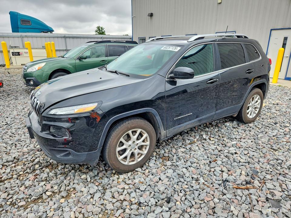JEEP CHEROKEE 2016 with VIN 1C4PJMCS1GW277893 - Photo from auction