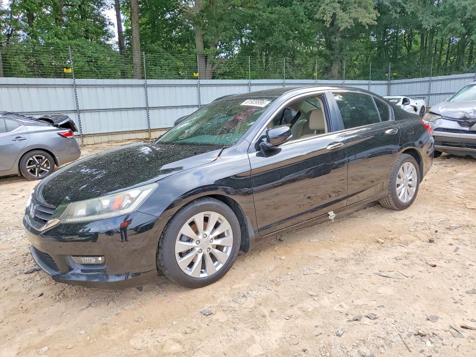 HONDA ACCORD 2014 with VIN 1HGCR2F7XEA216945 - Photo from auction