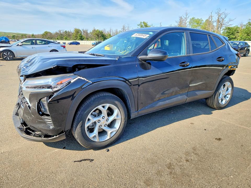 CHEVROLET TRAX 2024 with VIN KL77LFE29RC100495 - Photo from auction