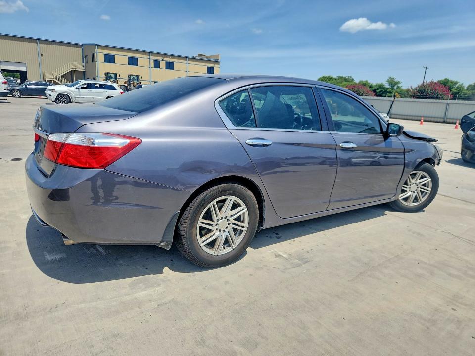 Photo 3 from auction – 2015 HONDA ACCORD with VIN 1HGCR2F30FA224874