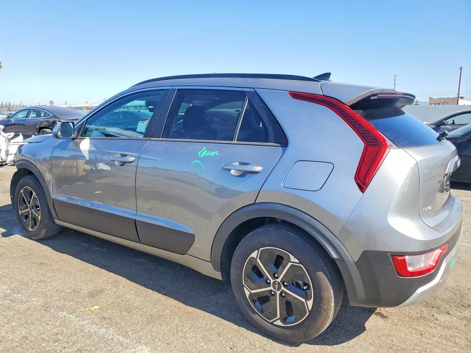 Photo 2 from auction – 2025 KIA NIRO with VIN KNDCP3LE6S5264041