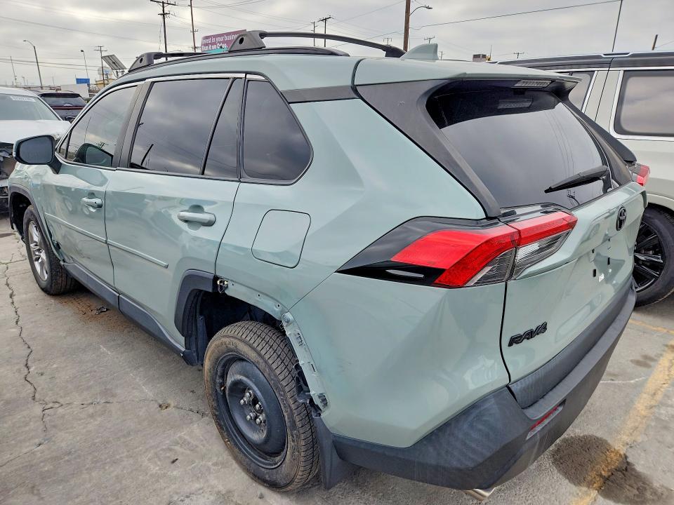 Photo 2 from auction – 2023 TOYOTA RAV4 with VIN 2T3W1RFV0PW287635