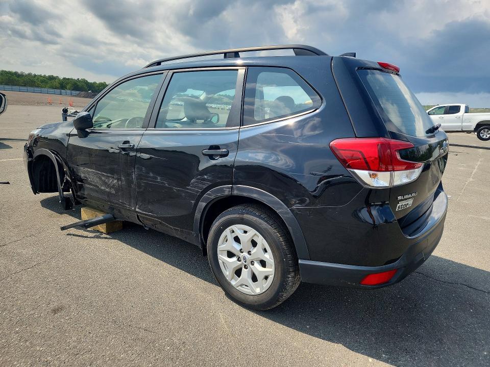 Photo 2 from auction – 2021 SUBARU FORESTER with VIN JF2SKADC0MH576726
