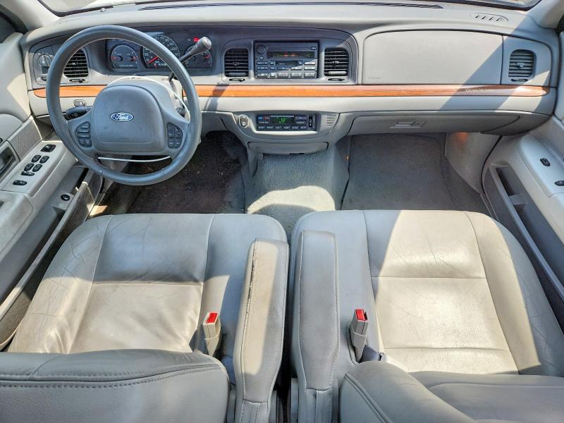 Photo 8 from auction – 2004 FORD CROWN VICTORIA with VIN 2FDHP74W94X177264