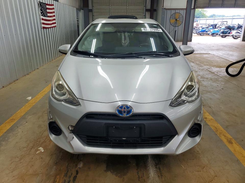 Photo 5 from auction – 2015 TOYOTA PRIUS C with VIN JTDKDTB39F1111767