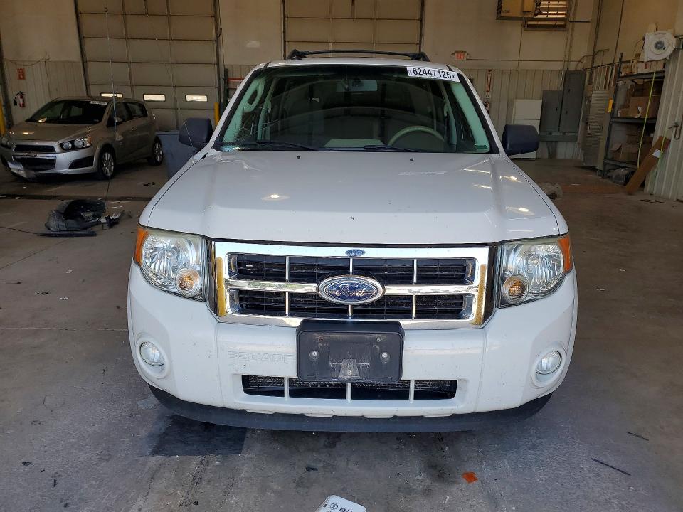 Photo 5 from auction – 2010 FORD ESCAPE with VIN 1FMCU0D73AKA33245