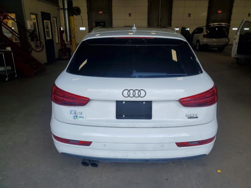 Photo 6 from auction – 2016 AUDI Q3 with VIN WA1EFCFS2GR020331