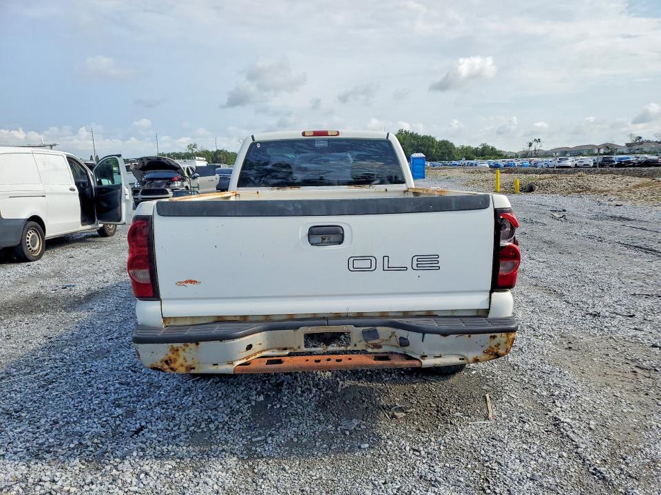 Photo 6 from auction – 2004 CHEVROLET SILVERADO with VIN 1GCEC19T84E195497