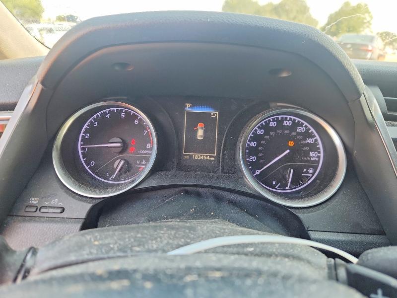 Photo 9 from auction – 2018 TOYOTA CAMRY with VIN 4T1B11HK2JU559900