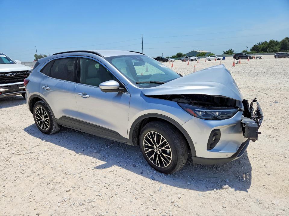 Photo 4 from auction – 2023 FORD ESCAPE with VIN 1FMCU0E17PUA80883