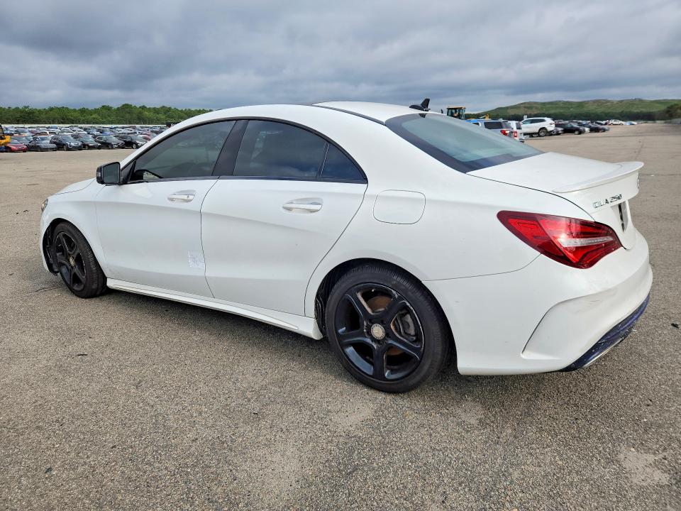Photo 2 from auction – 2019 MERCEDES-BENZ CLA with VIN WDDSJ4GB4KN699729