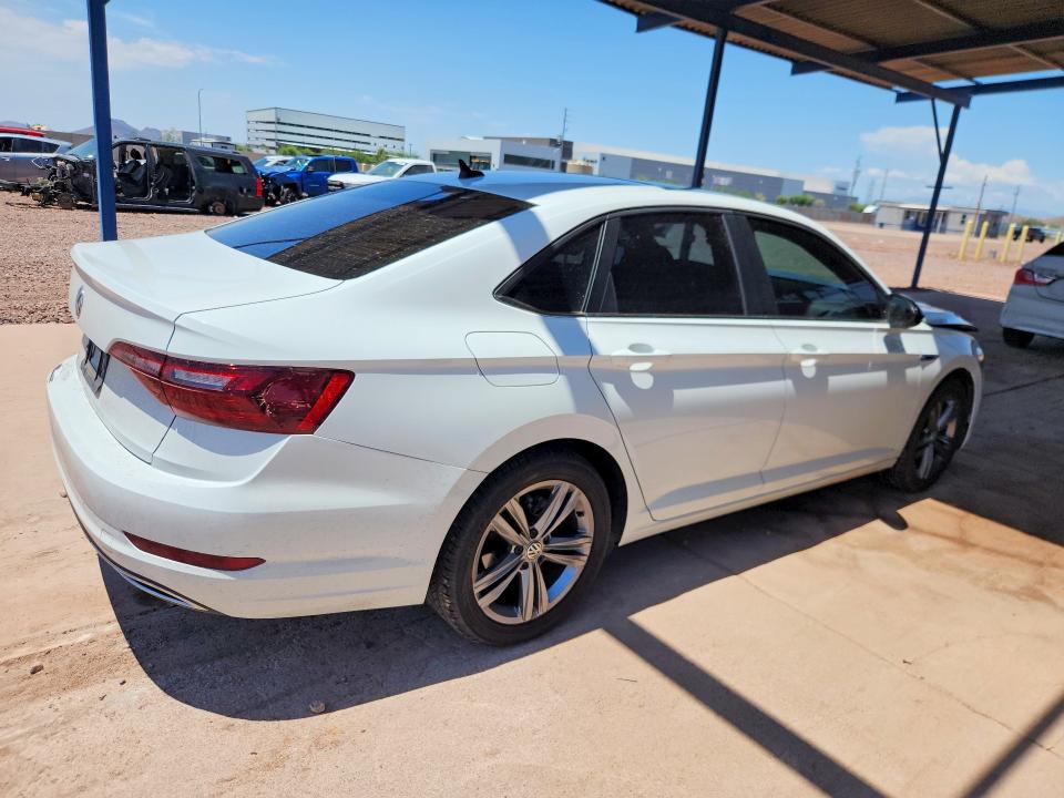Photo 3 from auction – 2020 VOLKSWAGEN JETTA with VIN 3VWCB7BUXLM005396