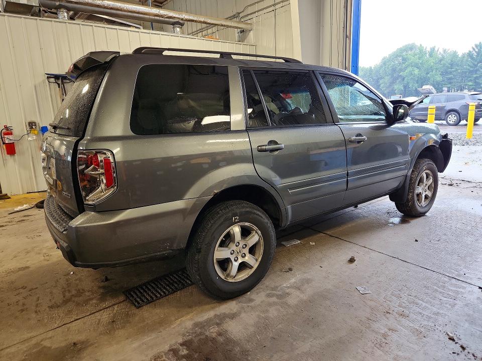 Снимка 3 от търг – 2008 HONDA PILOT с VIN 5FNYF18588B040489