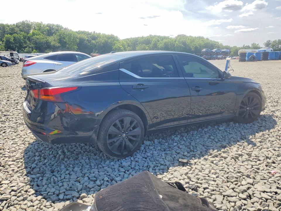 Photo 3 from auction – 2022 NISSAN ALTIMA with VIN 1N4BL4CW7NN300836