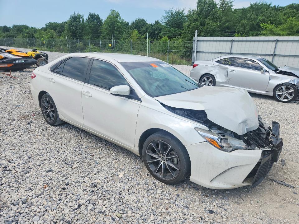 Photo 4 from auction – 2015 TOYOTA CAMRY with VIN 4T1BF1FK9FU052827