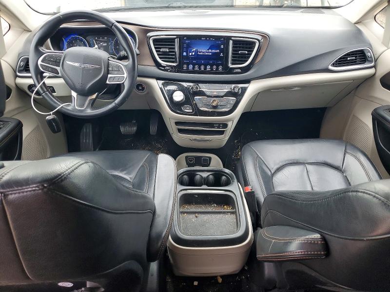 Photo 8 from auction – 2017 CHRYSLER PACIFICA with VIN 2C4RC1BG9HR584205