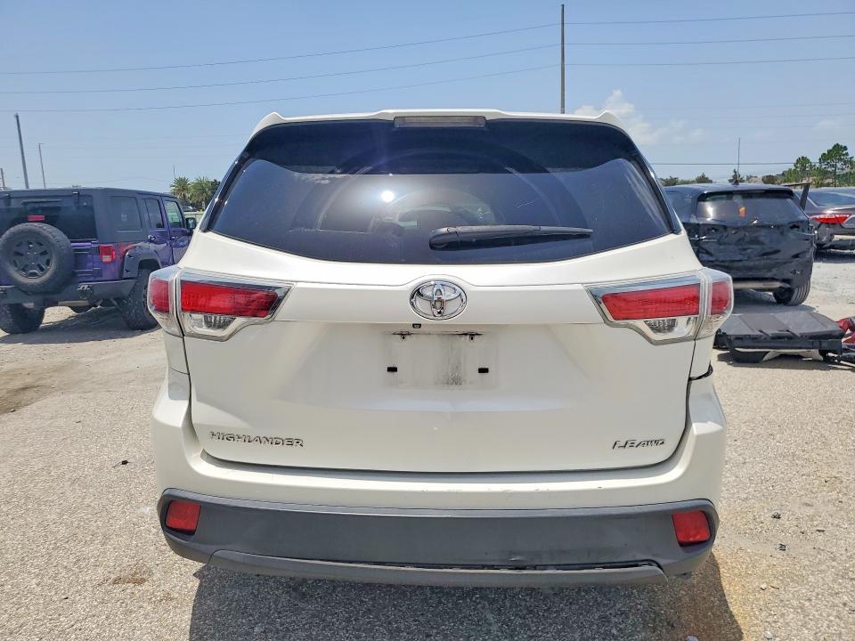 Photo 6 from auction – 2014 TOYOTA HIGHLANDER with VIN 5TDBKRFH3ES055079