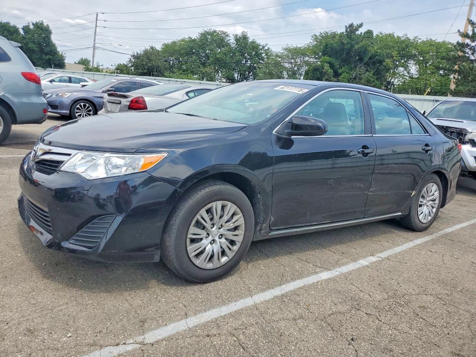 TOYOTA CAMRY 2014 z numerem VIN 4T1BF1FK9EU763068 - Zdjęcie z aukcji