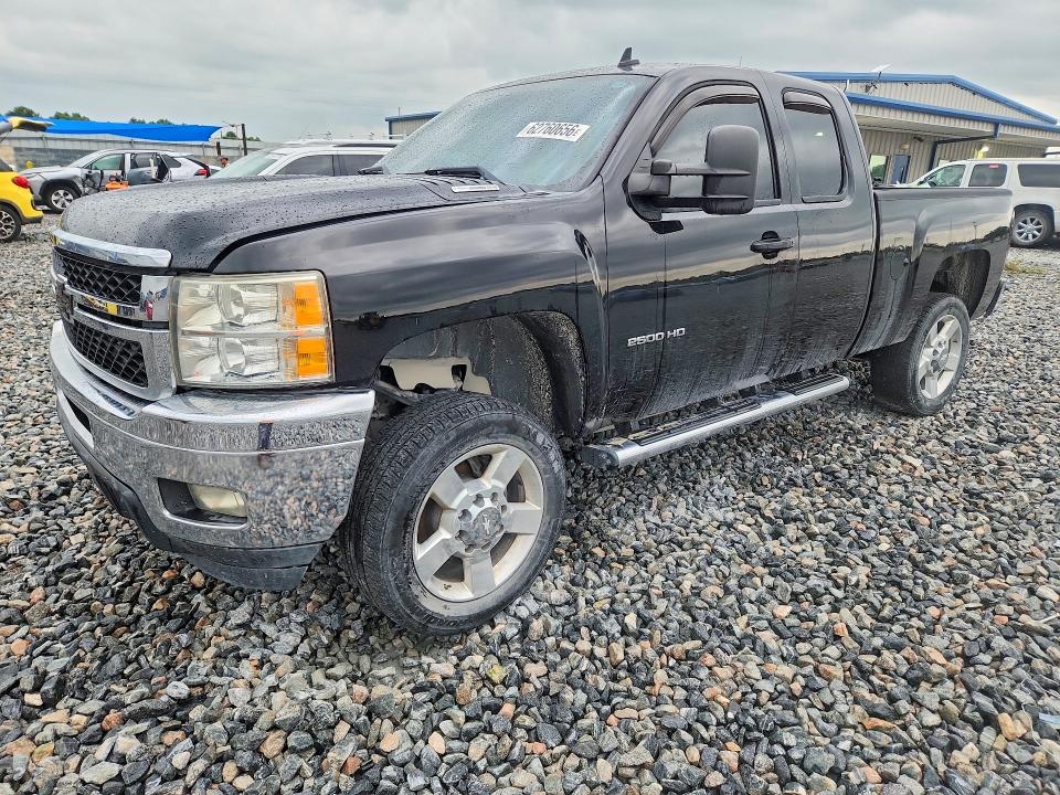 CHEVROLET SILVERADO 2011 with VIN 1GC2KXE81BZ394021 - Photo from auction