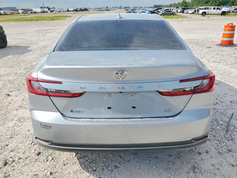 Photo 6 from auction – 2025 TOYOTA CAMRY with VIN 4T1DAACK2SU103879