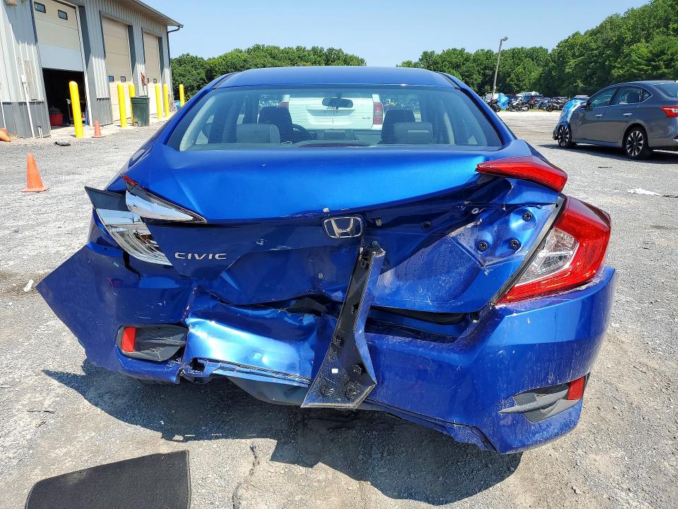 Photo 6 from auction – 2018 HONDA CIVIC with VIN 2HGFC2F56JH511680