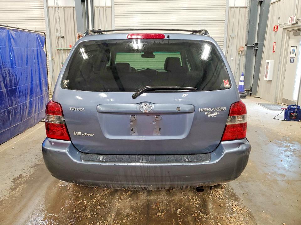 Photo 6 from auction – 2004 TOYOTA HIGHLANDER with VIN JTEEP21A540025398
