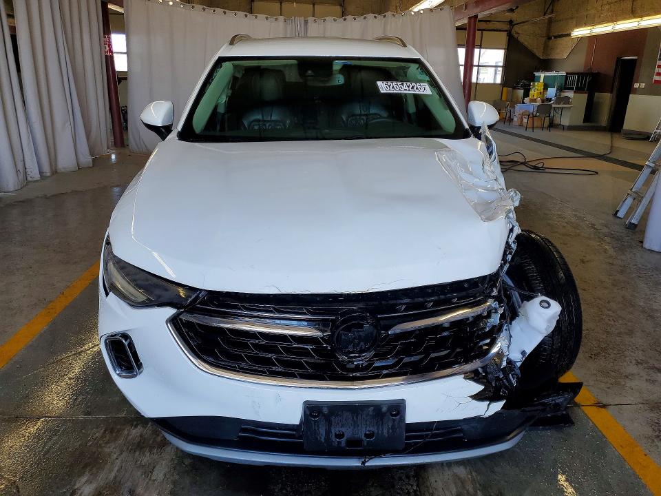 Photo 5 from auction – 2022 BUICK ENVISION with VIN LRBAZLR49ND167036
