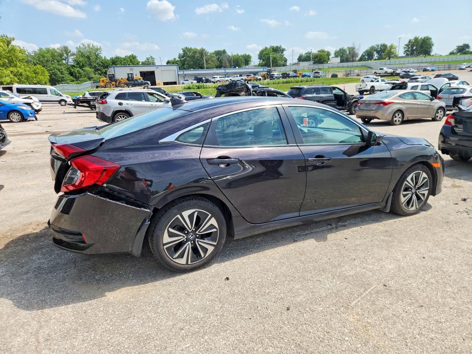 Photo 3 from auction – 2016 HONDA CIVIC with VIN 19XFC1F87GE007128