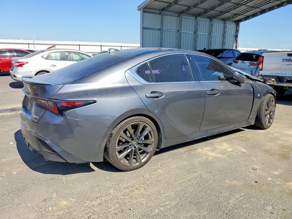Photo 3 from auction – 2021 LEXUS IS with VIN JTHGZ1B20M5040482