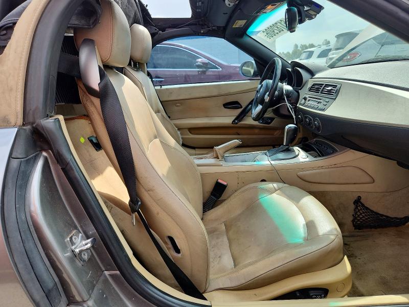 Photo 10 from auction – 2004 BMW Z4 with VIN 4USBT53544LU06835