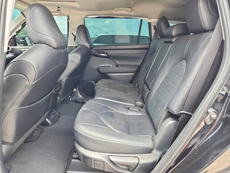 Photo 11 from auction – 2024 TOYOTA HIGHLANDER with VIN 5TDKDRAH2RS053654