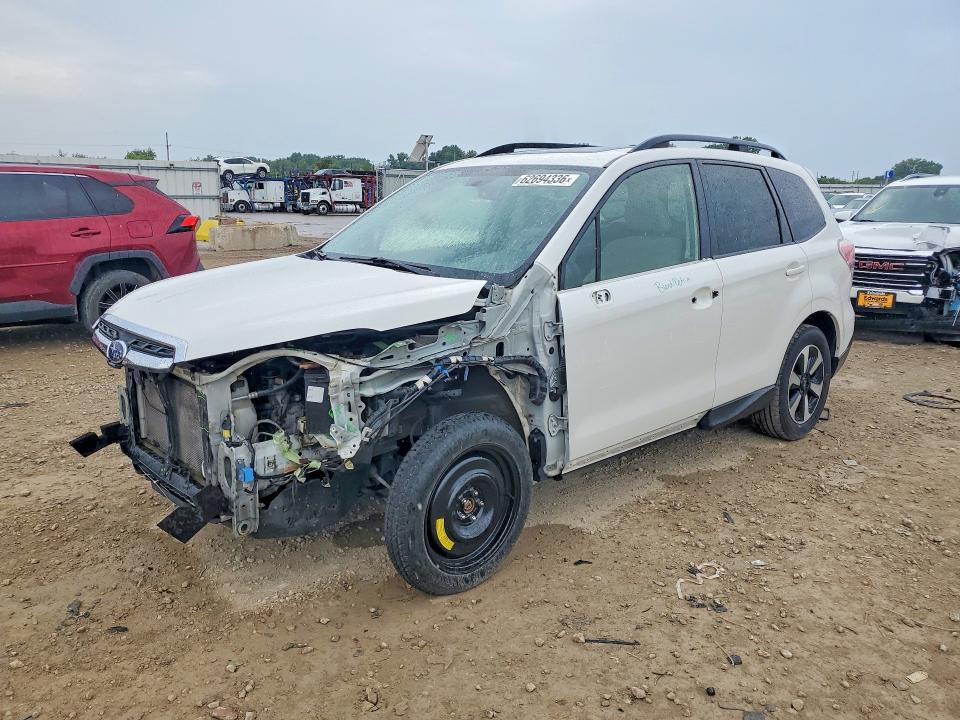 SUBARU FORESTER 2017 with VIN JF2SJAGC6HH546960 - Photo from auction