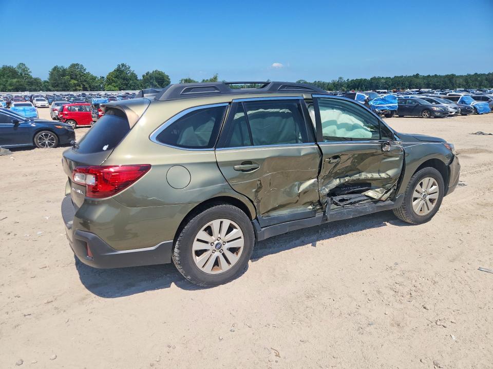 Photo 3 from auction – 2019 SUBARU OUTBACK with VIN 4S4BSAHC1K3332436