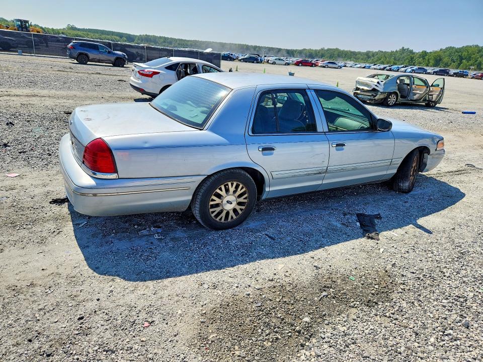 Photo 3 from auction – 2004 FORD CROWN VICTORIA with VIN 2FAFP74W44X128980