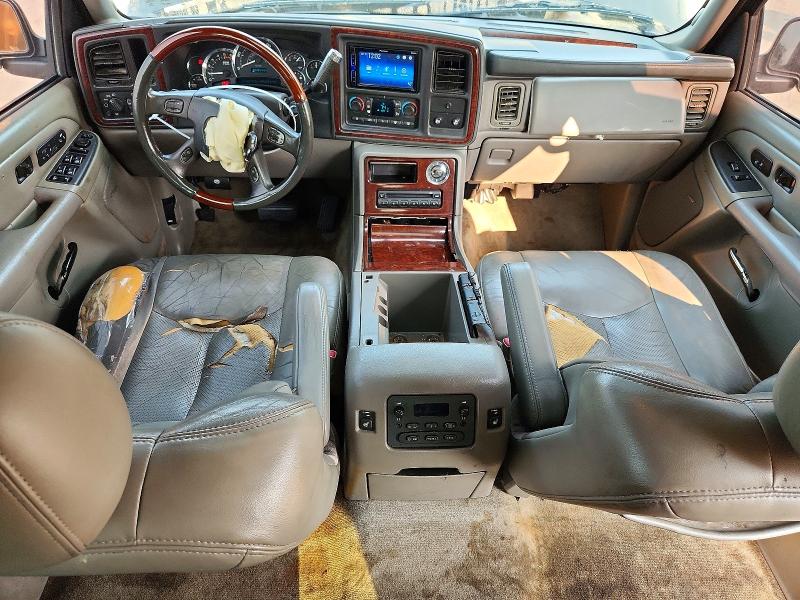 Photo 8 from auction – 2005 CADILLAC ESCALADE with VIN 1GYEK63N85R139915