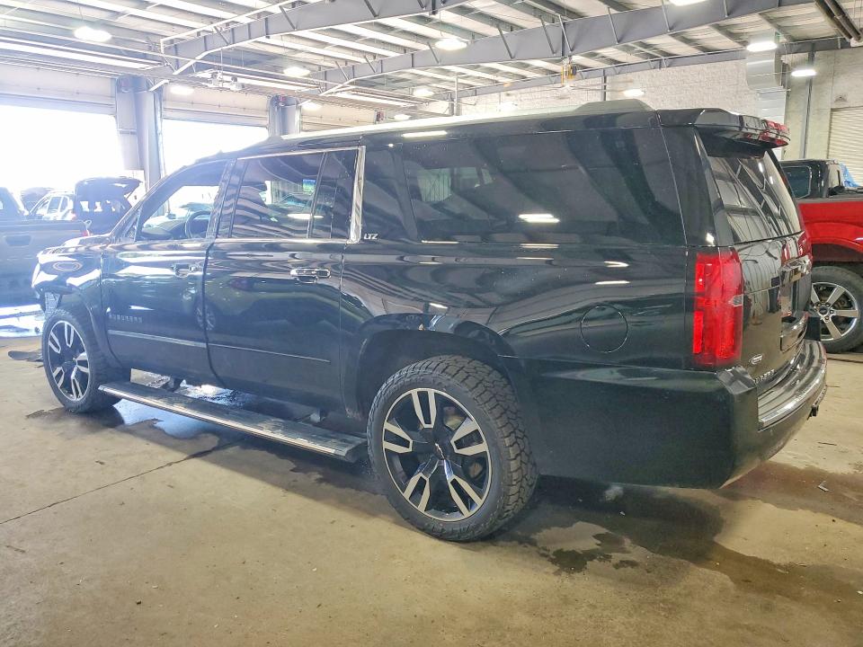 Photo 2 from auction – 2016 CHEVROLET SUBURBAN with VIN 1GNSKJKCXGR369154
