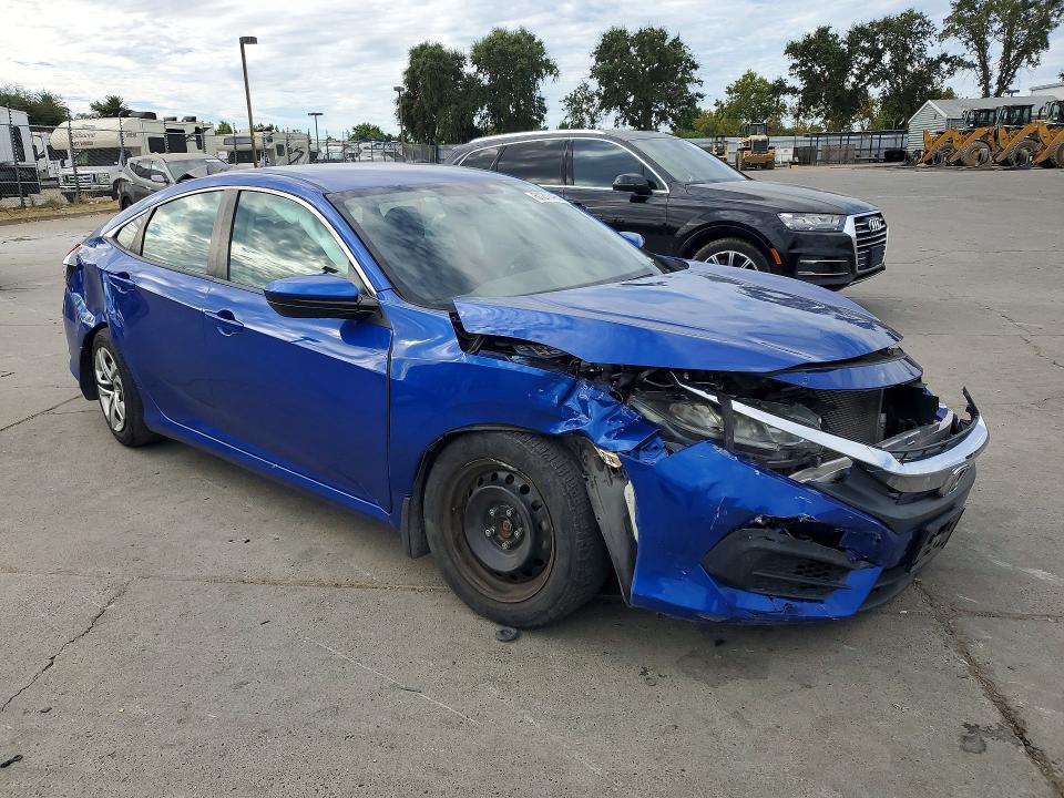 Photo 4 from auction – 2018 HONDA CIVIC with VIN 2HGFC2F58JH542333