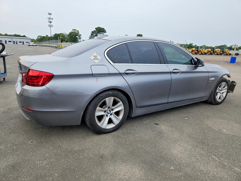 Photo 3 from auction – 2012 BMW 528 with VIN WBAXH5C52CDW09340