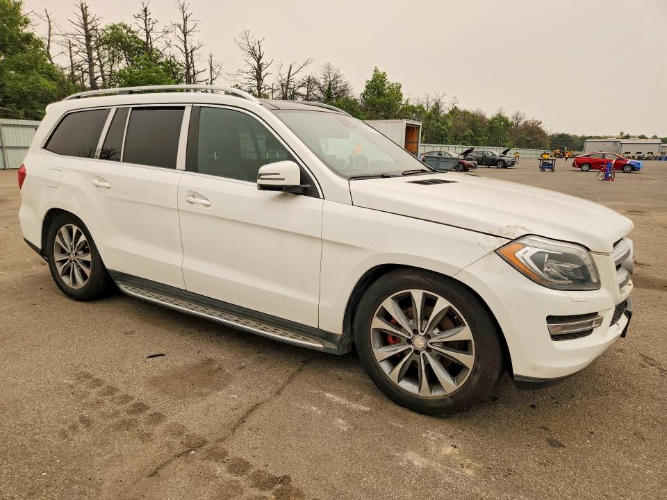 Photo 4 from auction – 2015 MERCEDES-BENZ GL with VIN 4JGDF6EE2FA462078