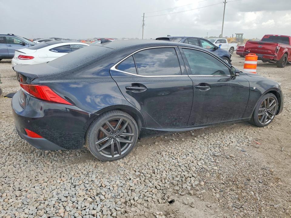 صورة رقم 3 من المزاد - 2020 LEXUS IS مع VIN JTHGA1D21L5102958