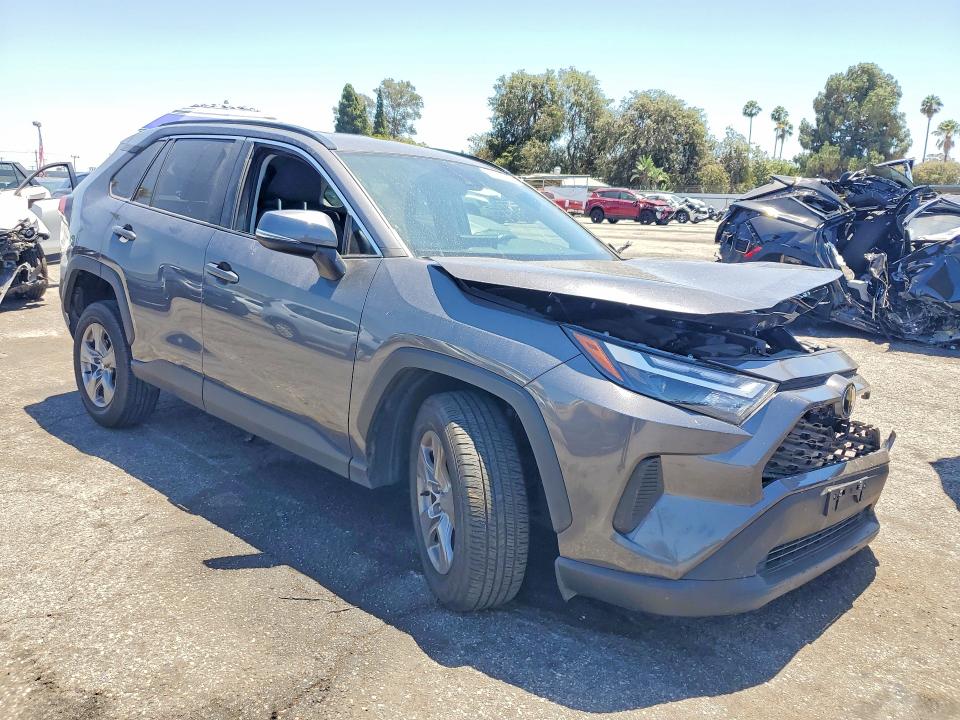 Photo 4 from auction – 2024 TOYOTA RAV4 with VIN 2T3W1RFV8RC293543