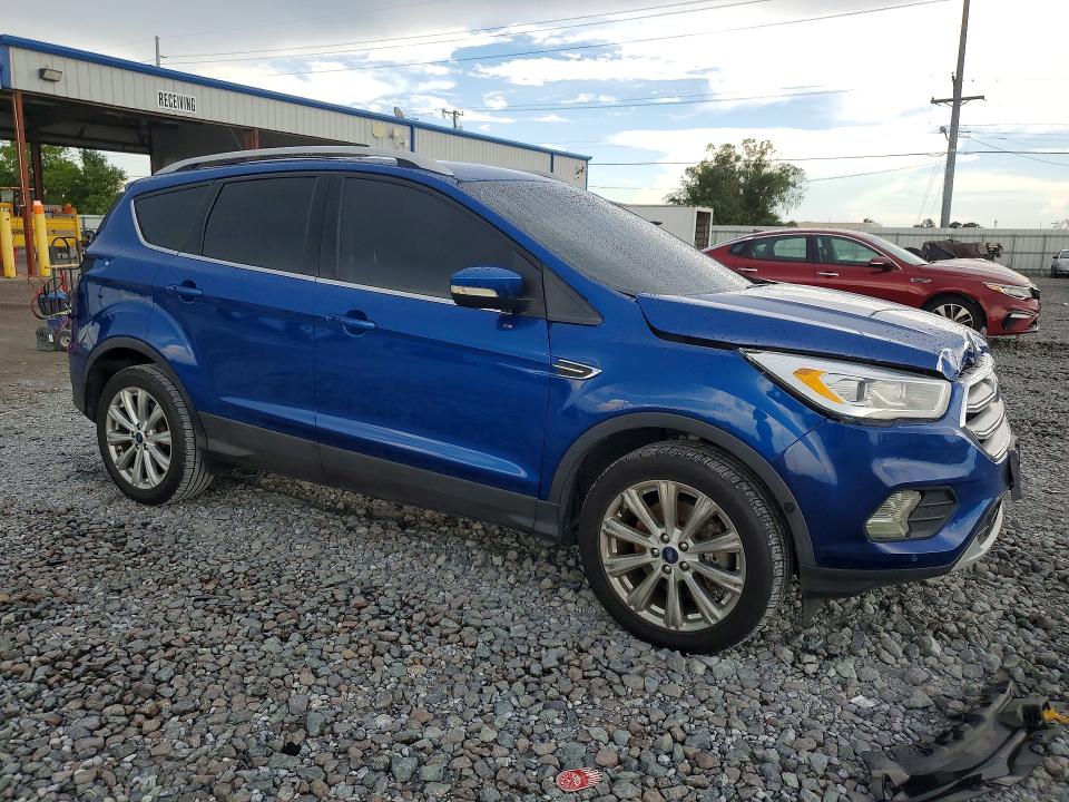 Photo 4 from auction – 2018 FORD ESCAPE with VIN 1FMCU9J9XJUC54209