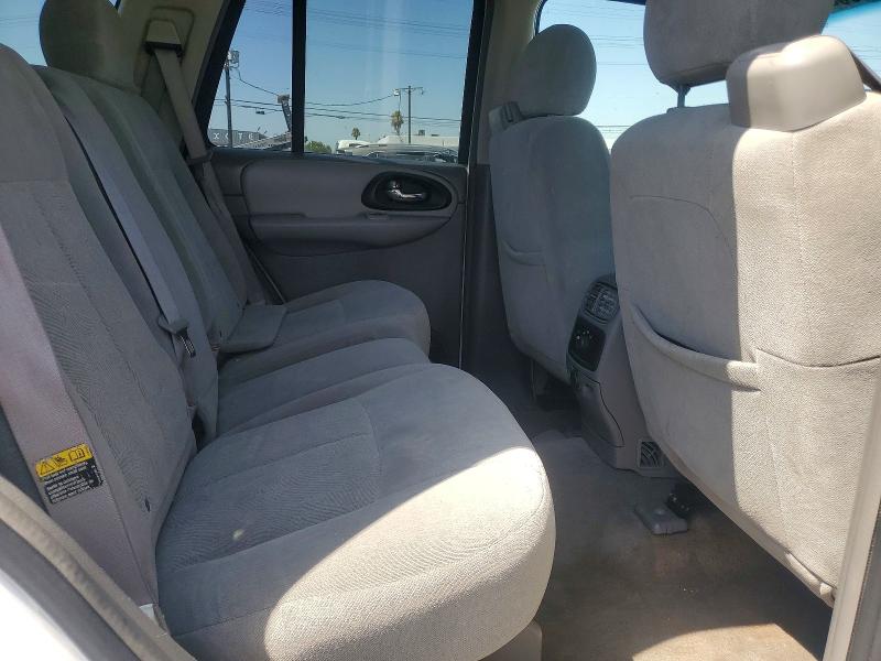 Photo 11 from auction – 2005 CHEVROLET TRAILBLAZER with VIN 1GNDT13S452284330