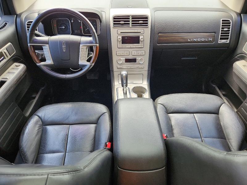 Photo 8 from auction – 2007 LINCOLN MKX with VIN 2LMDU88C17BJ29943