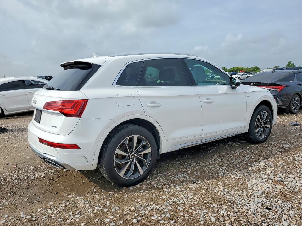 Photo 3 from auction – 2023 AUDI Q5 with VIN WA1EAAFY0P2060102