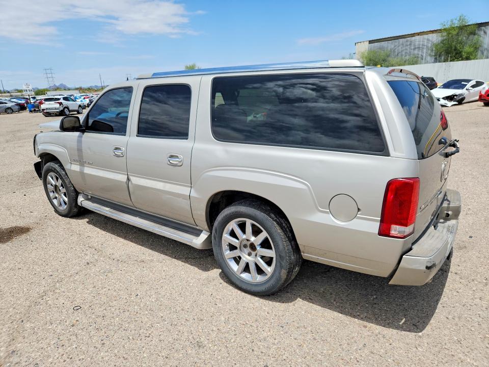 Photo 2 from auction – 2005 CADILLAC UK with VIN 3GYFK66N45G119192