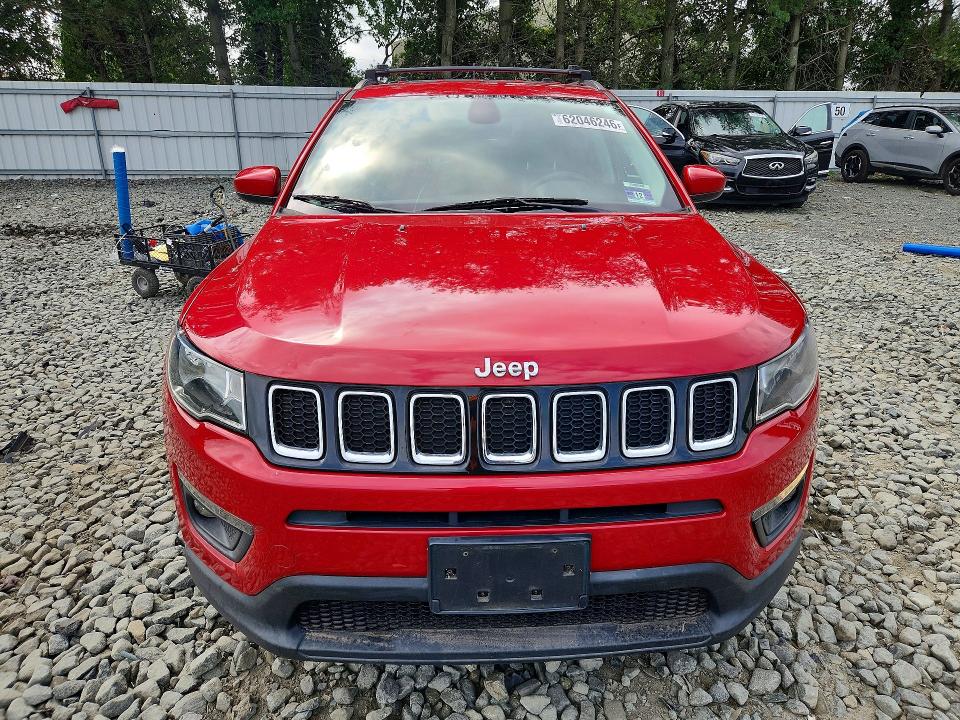 Снимка 5 от търг – 2018 JEEP COMPASS с VIN 3C4NJDBB0JT155094