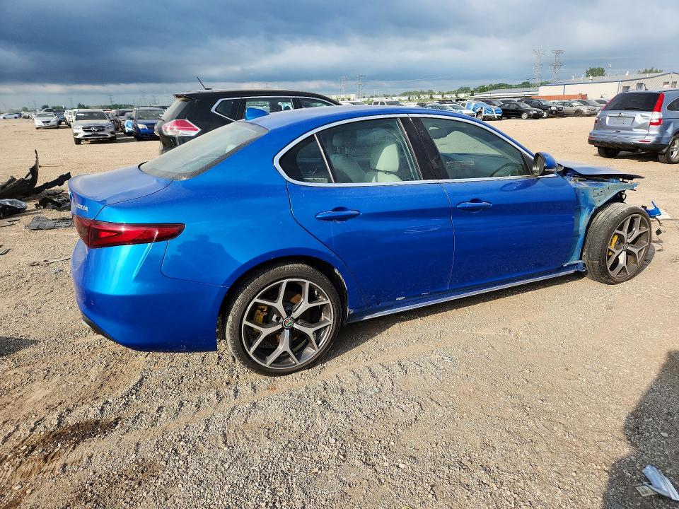 Photo 3 from auction – 2019 ALFA ROMEO GIULIA with VIN ZARFANAN9K7608520