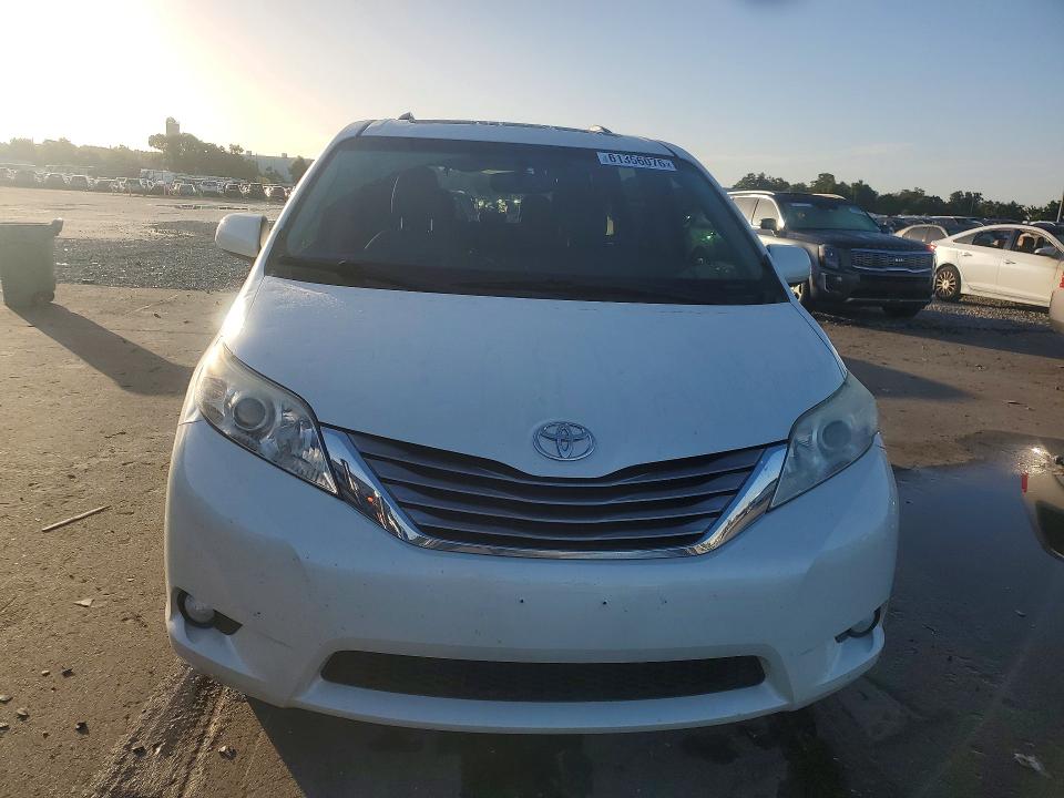 Photo 5 from auction – 2017 TOYOTA SIENNA with VIN 5TDYZ3DC3HS833783